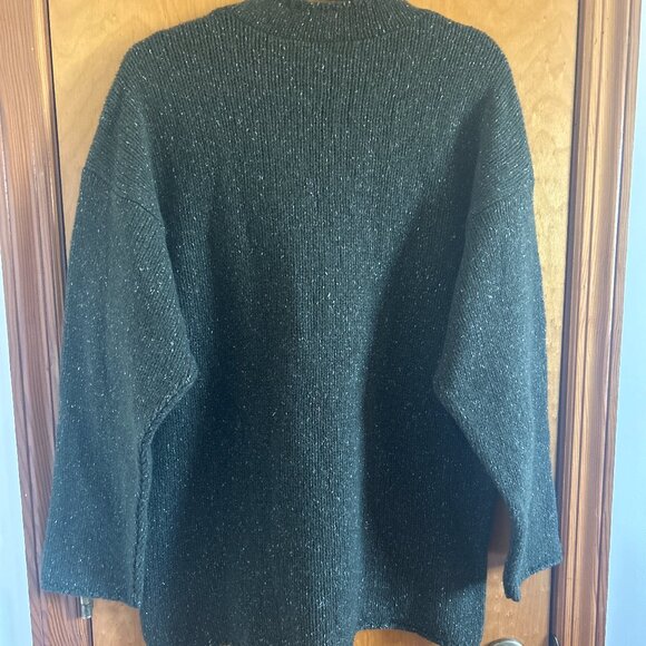 The Wizarding World of Harry Potter Universal Studios - Green Sweater with F - Picture 2 of 2